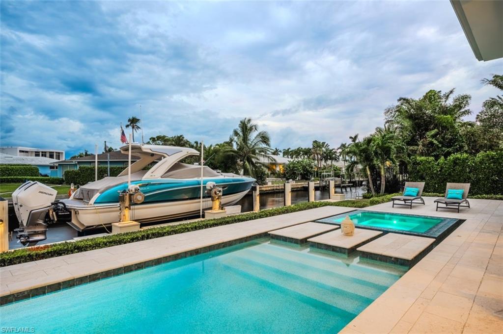ROYAL HARBOR - Residential