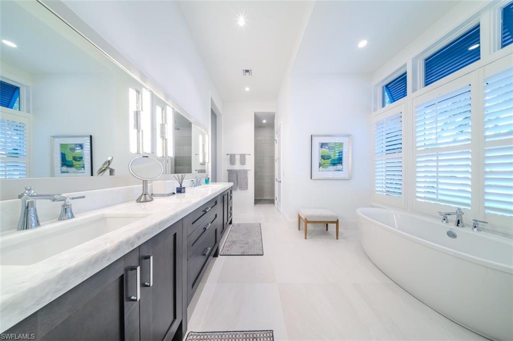 ROYAL HARBOR - Residential