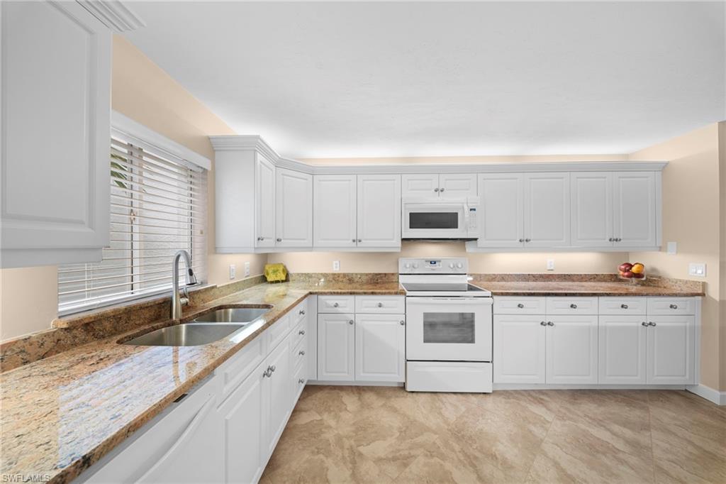 EAGLE CREEK COUNTRY CLUB - Residential
