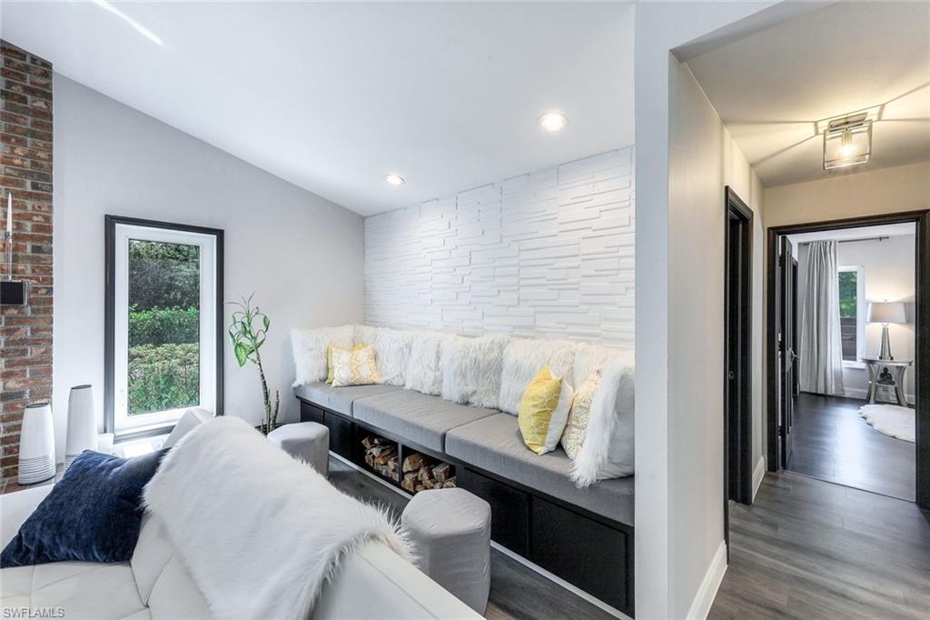 OAKES ESTATES - Residential