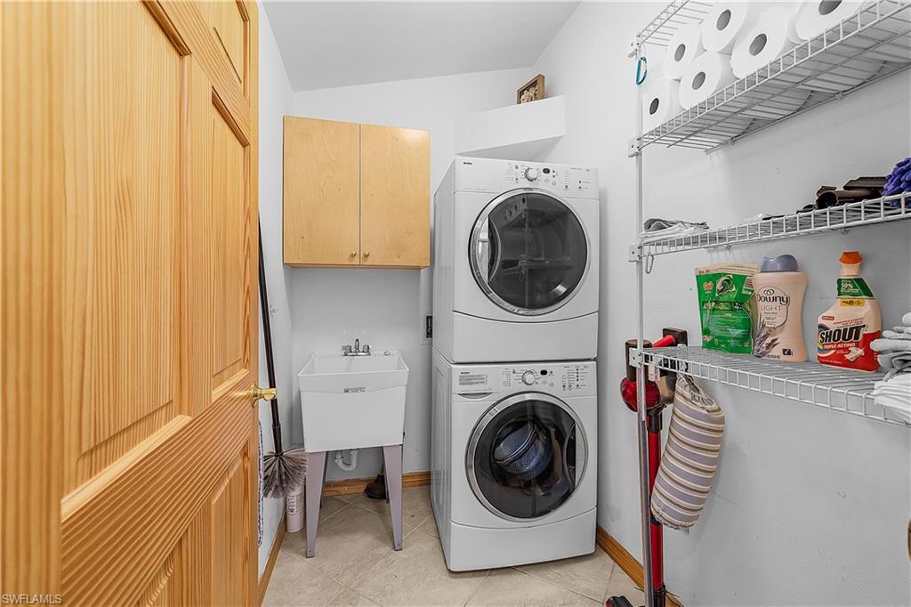 CAPTAINS HARBOR CONDO - Residential