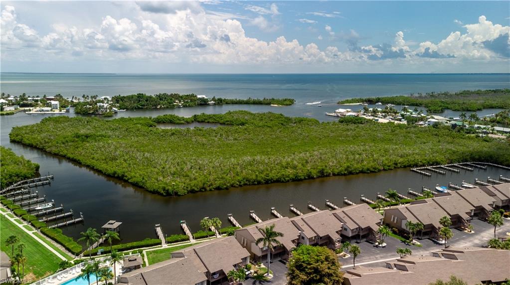CAPTAINS HARBOR CONDO - Residential