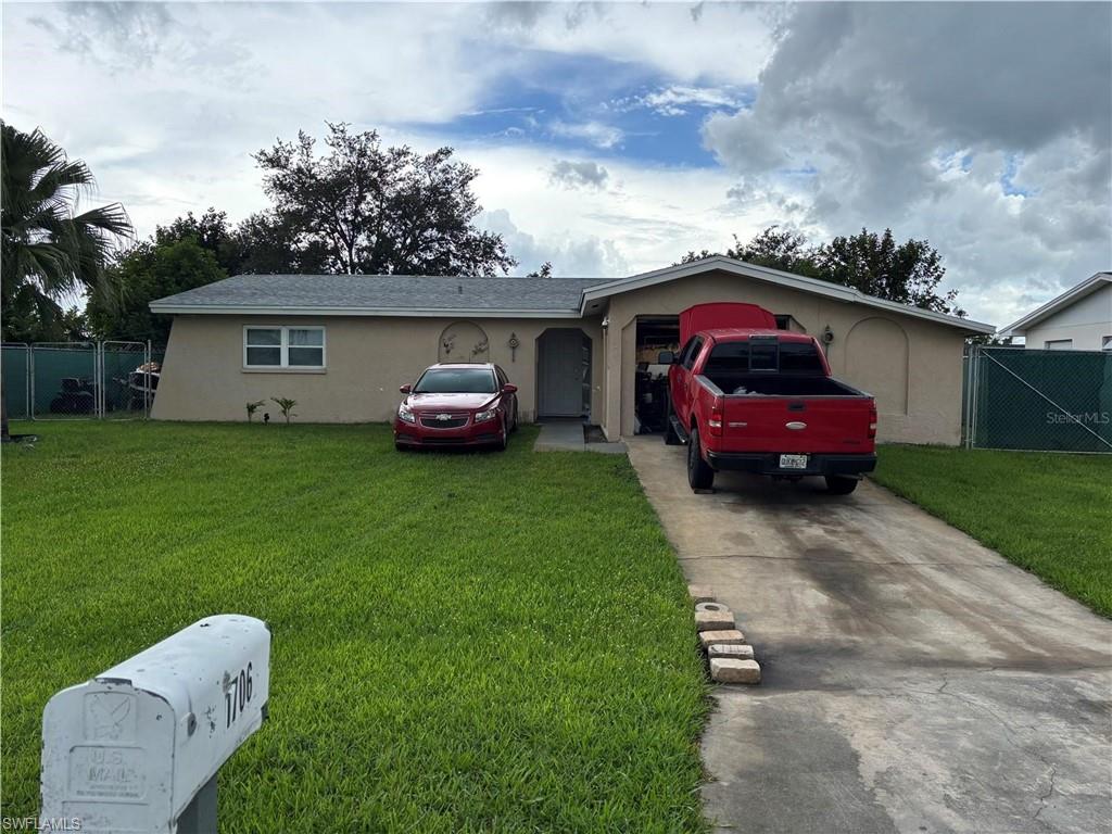Well maintained beautiful single family home in a quiet and friendly neighborhood.