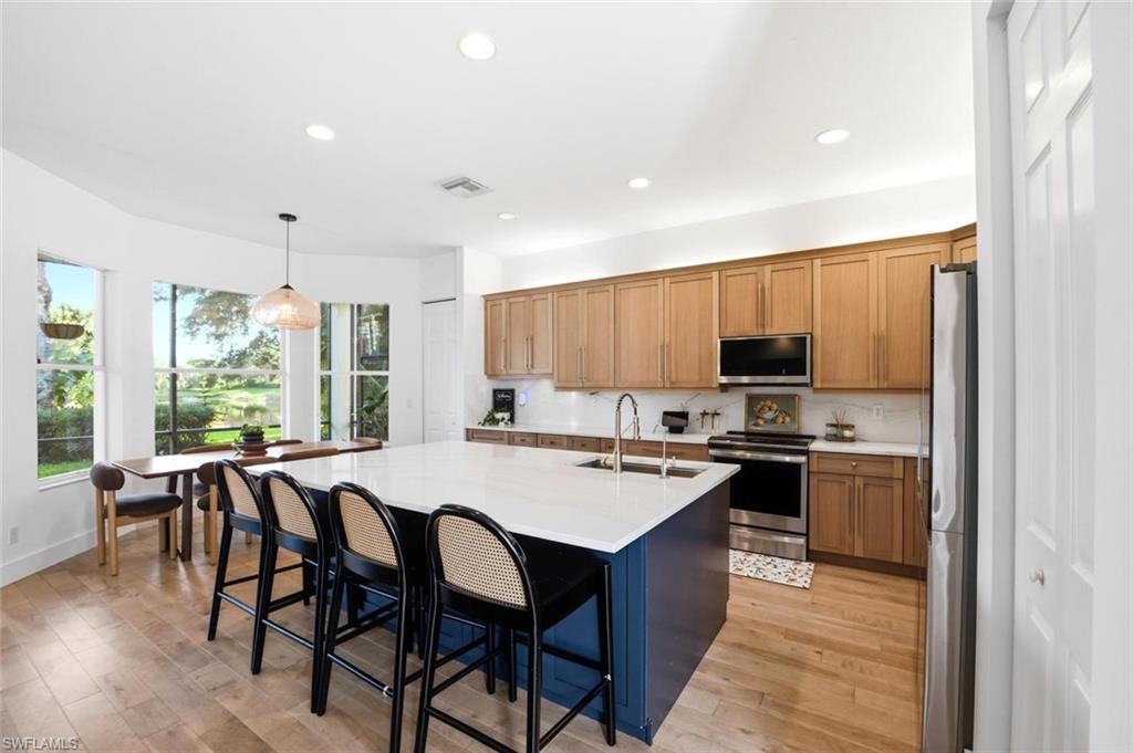 SATURNIA LAKES - Residential