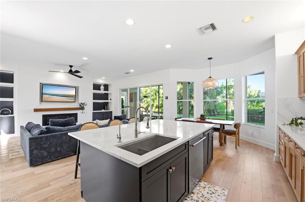 SATURNIA LAKES - Residential