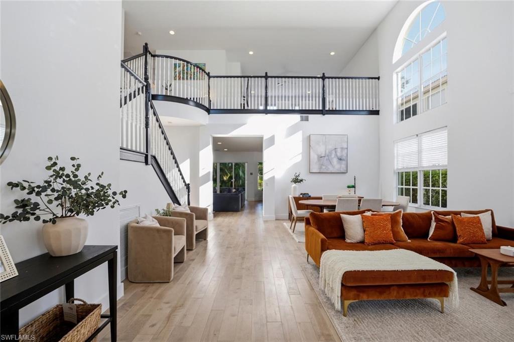 SATURNIA LAKES - Residential
