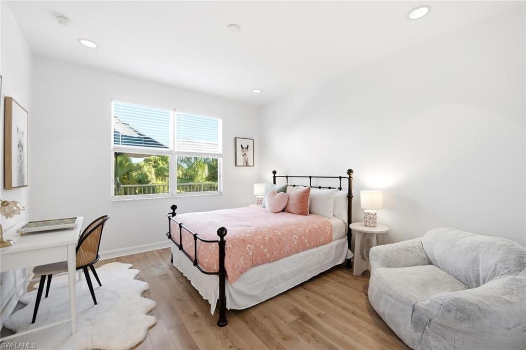 SATURNIA LAKES - Residential