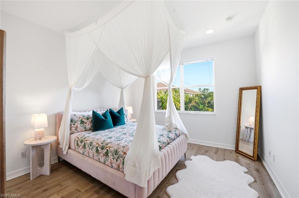 SATURNIA LAKES - Residential