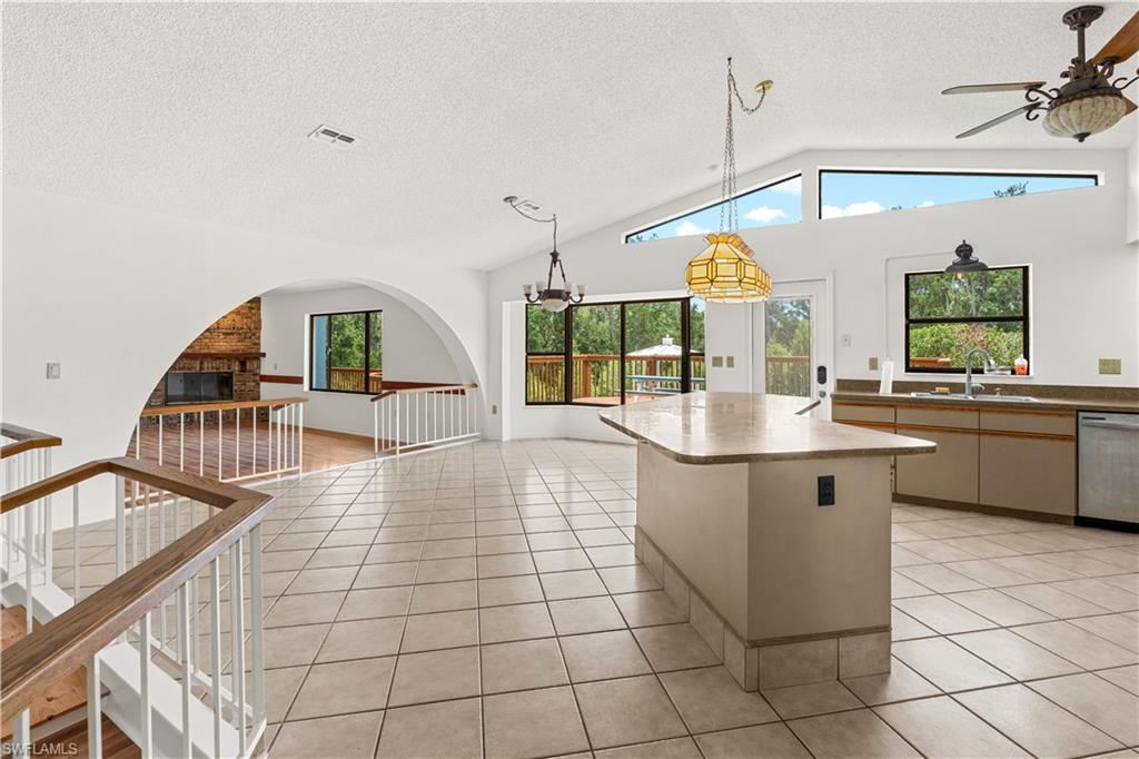 SPRING LAKES - Residential