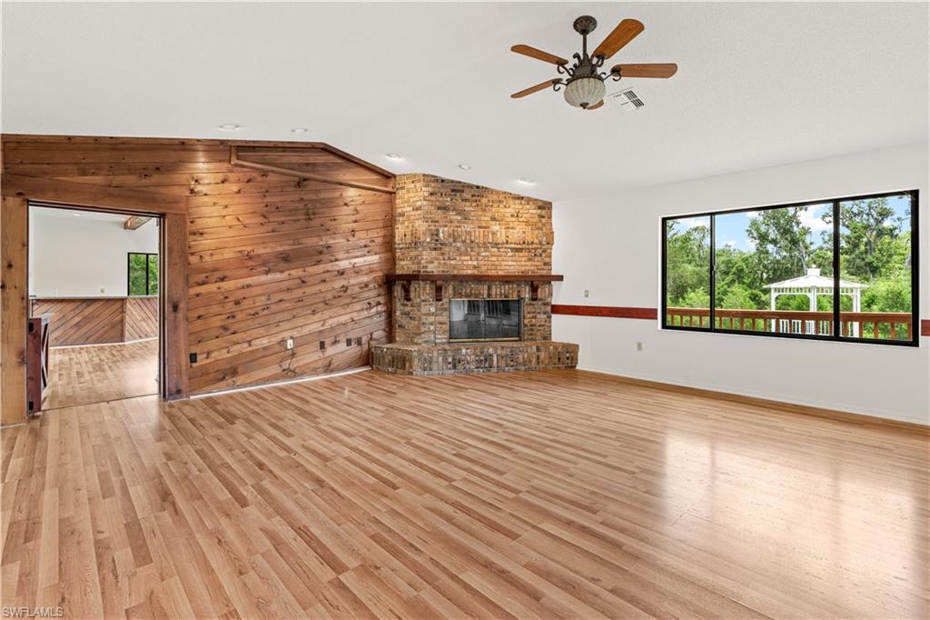SPRING LAKES - Residential