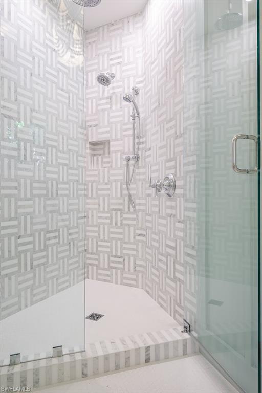 AQUALANE SHORES - Residential