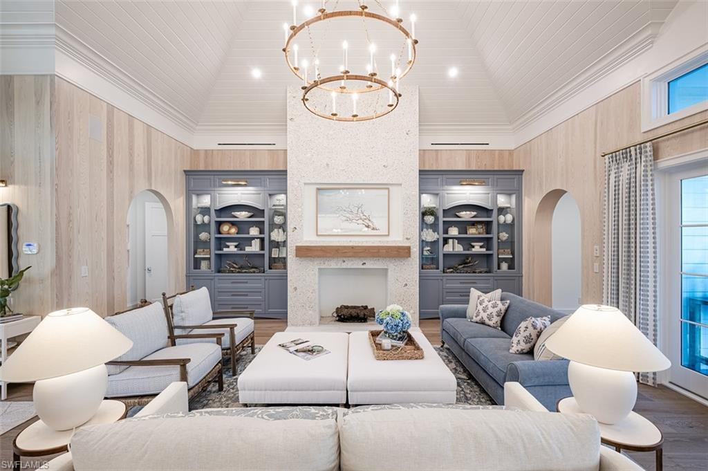 AQUALANE SHORES - Residential
