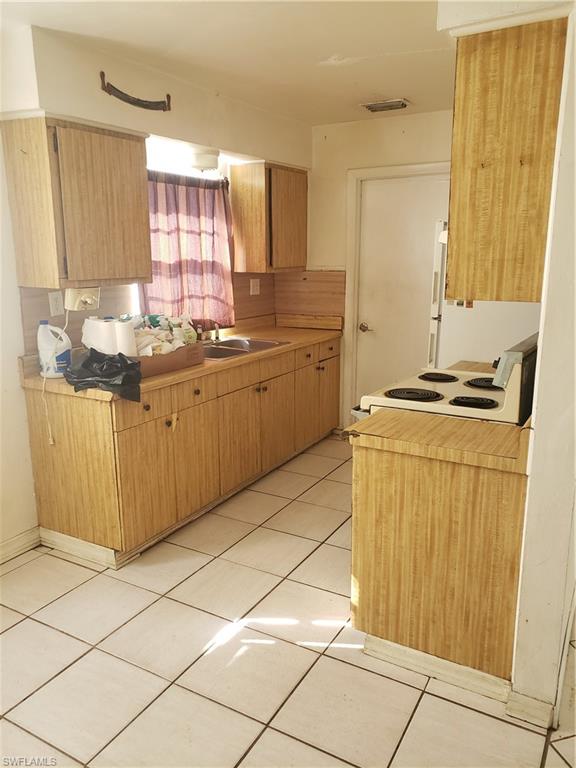PALM SPRINGS ESTATES - Residential