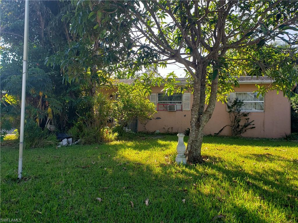 PALM SPRINGS ESTATES - Residential