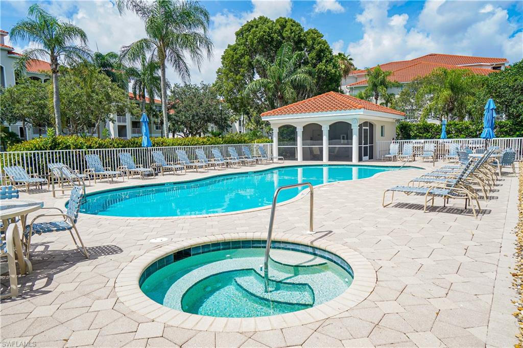 LAKE BARRINGTON - Residential