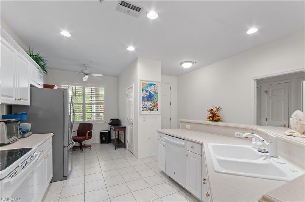 LAKE BARRINGTON - Residential