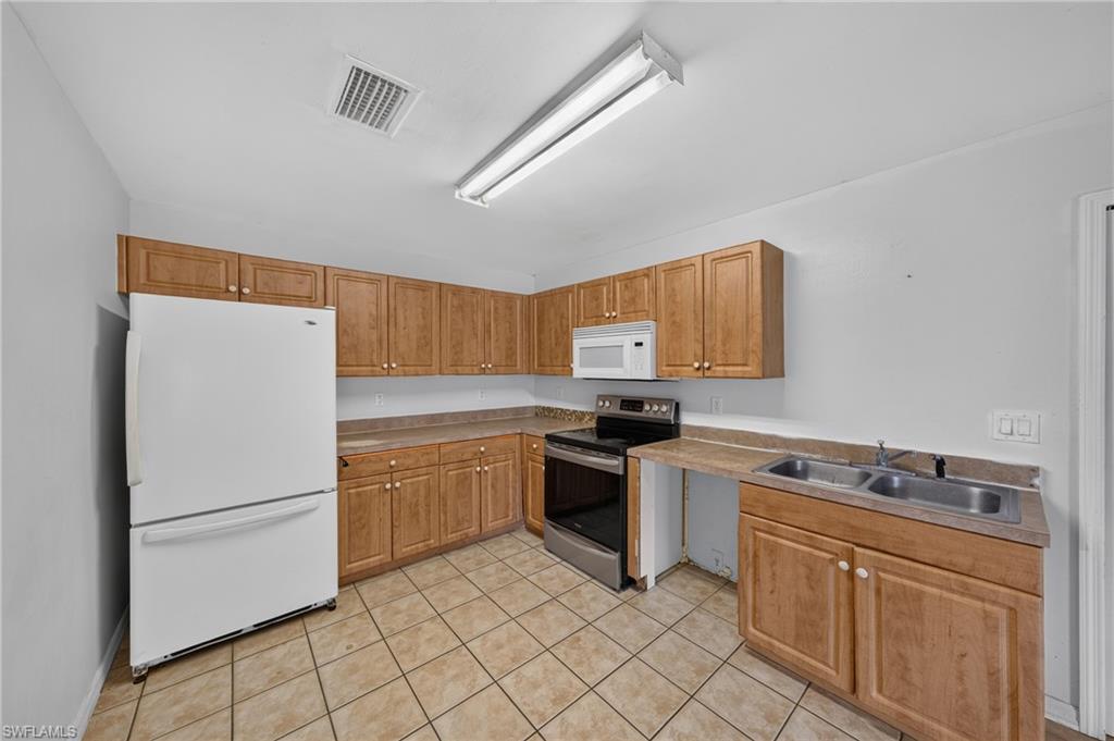 LEHIGH ESTATES - Residential Income