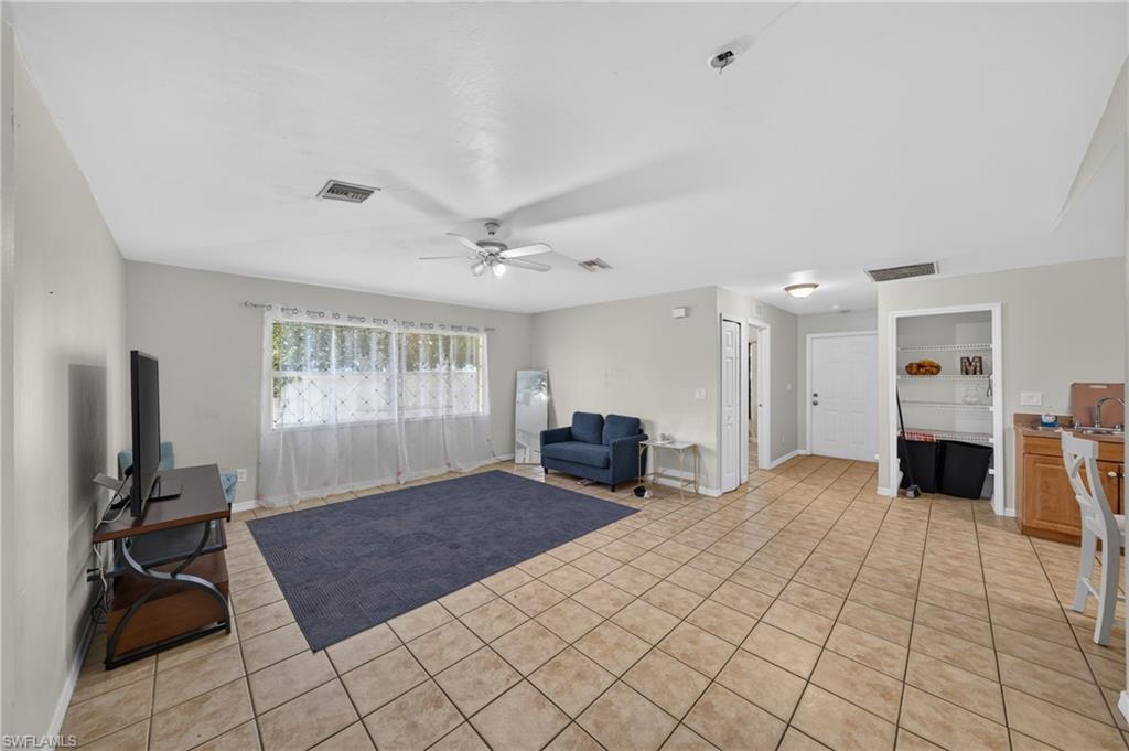 LEHIGH ESTATES - Residential Income