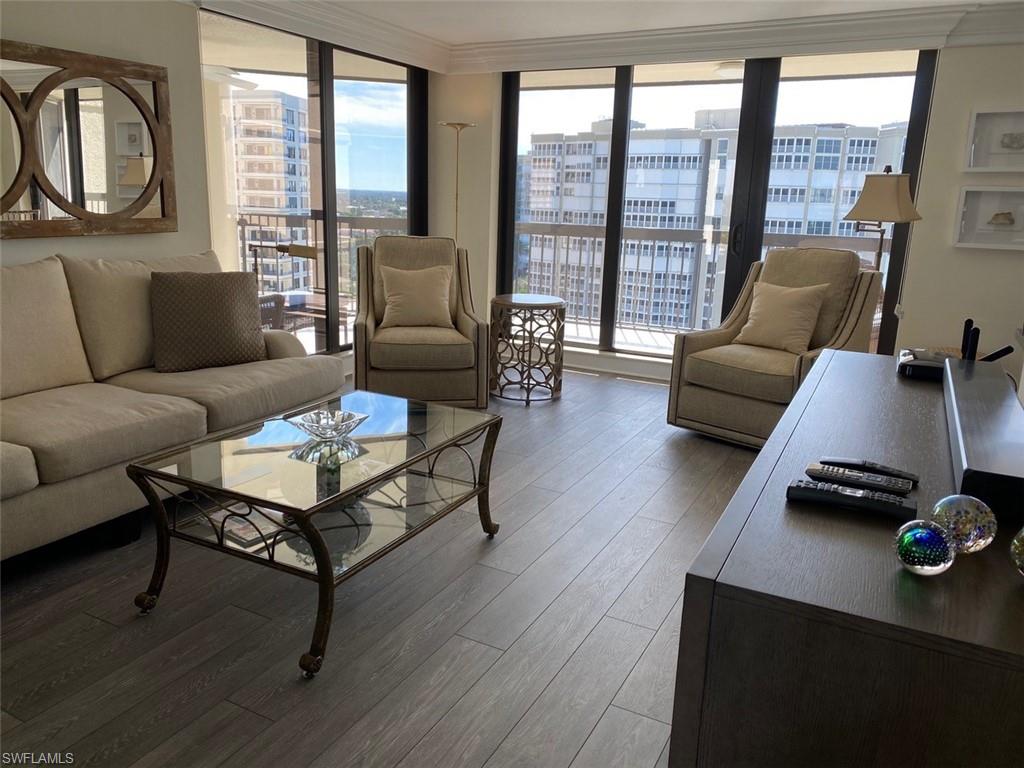 ESPLANADE CLUB - Residential Lease