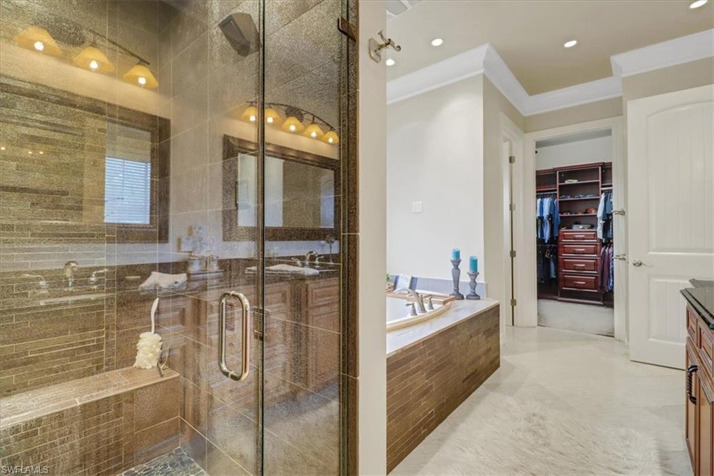 LIVINGSTON WOODS - Residential