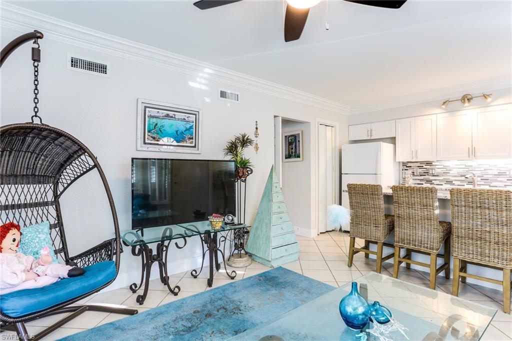 CASTLETON GARDENS - Residential