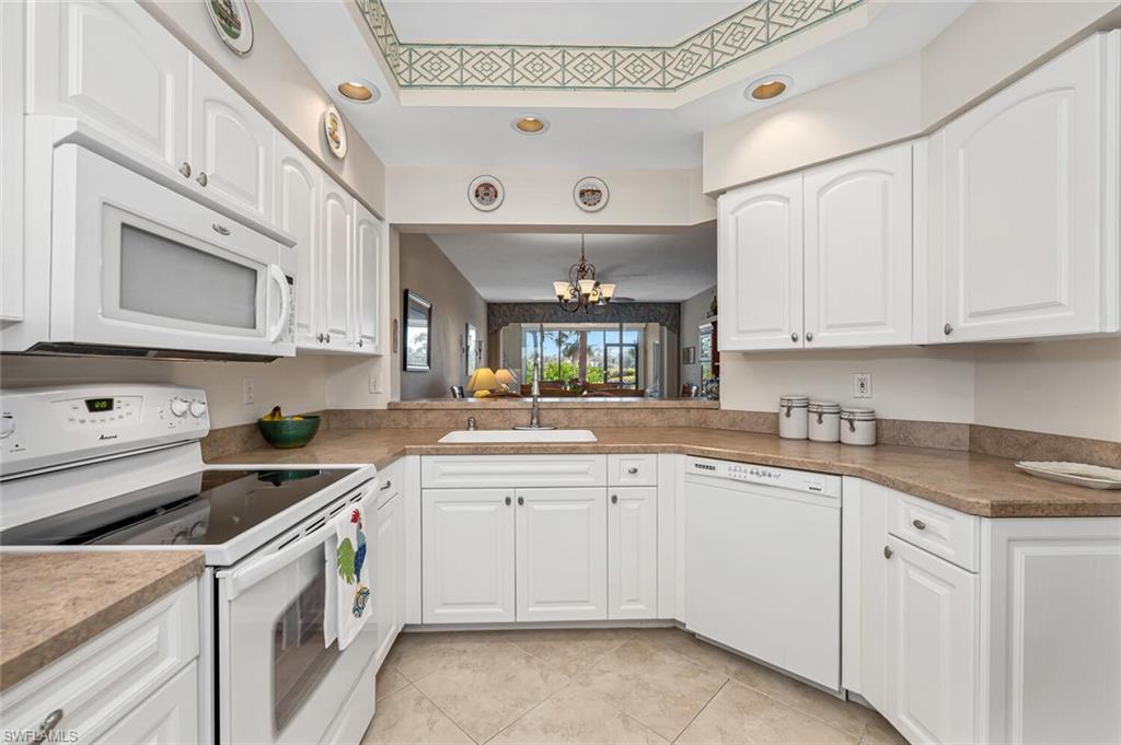 SAWGRASS POINT - Residential