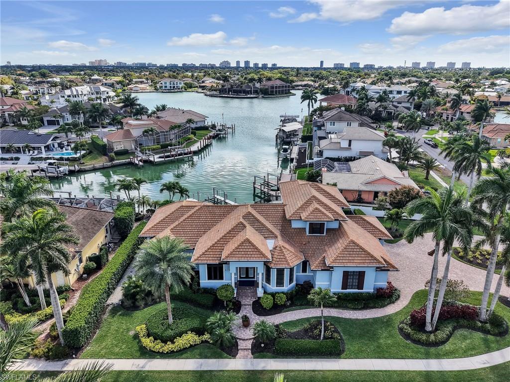 MARCO BEACH - Residential