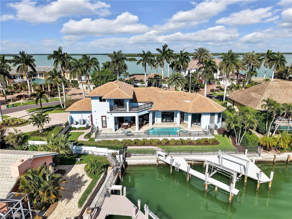 MARCO BEACH - Residential