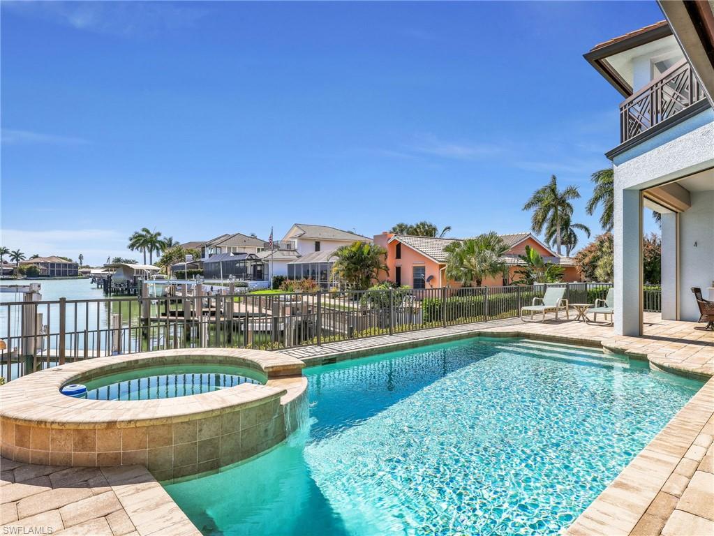 MARCO BEACH - Residential