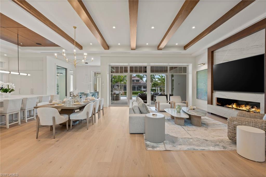 AQUALANE SHORES - Residential