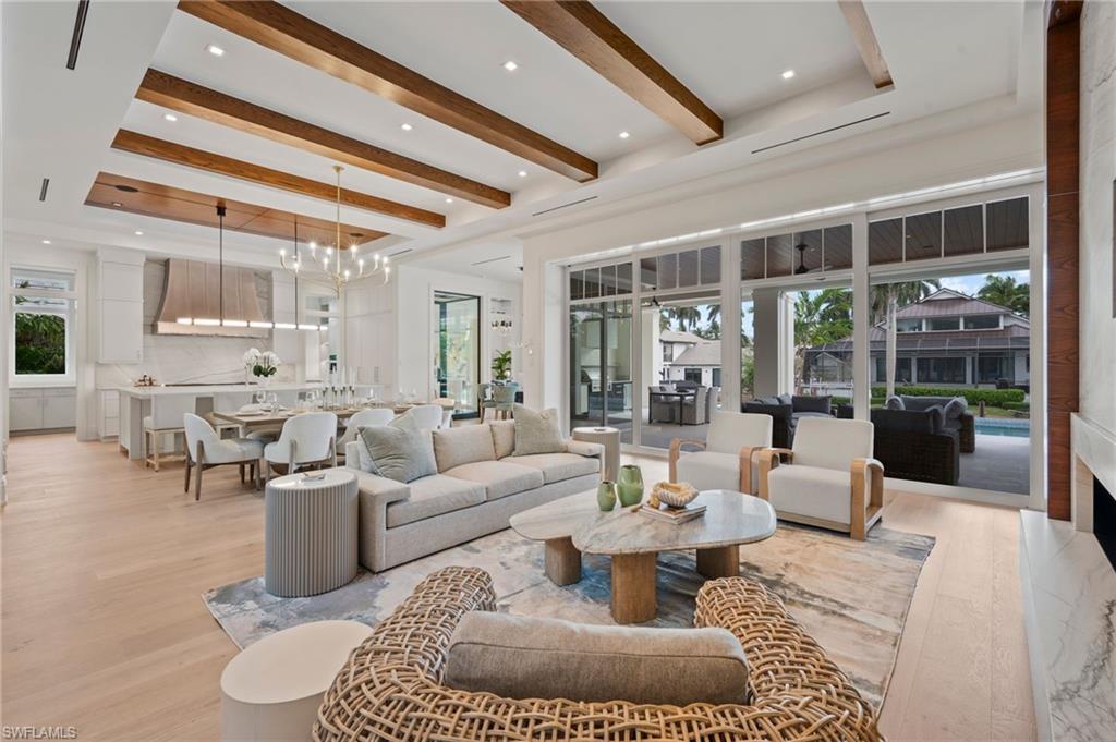 AQUALANE SHORES - Residential