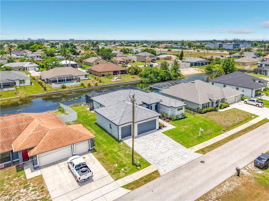 CAPE CORAL - Residential