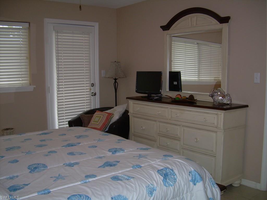 FIFTH AVENUE BEACH CLUB - Residential