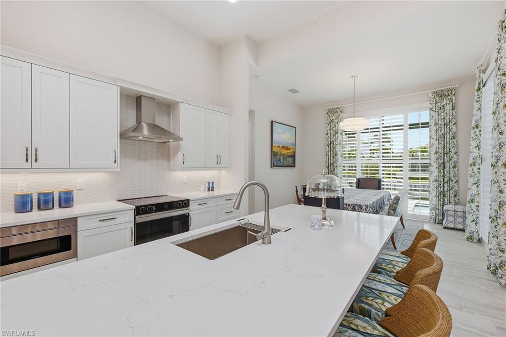 MARCO BEACH - Residential