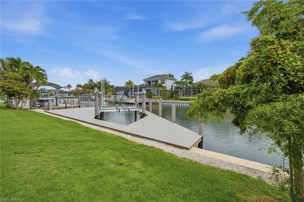 MARCO BEACH - Residential