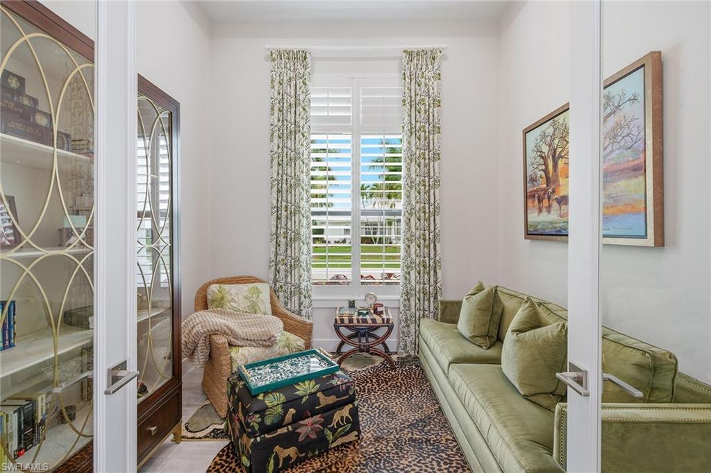 MARCO BEACH - Residential