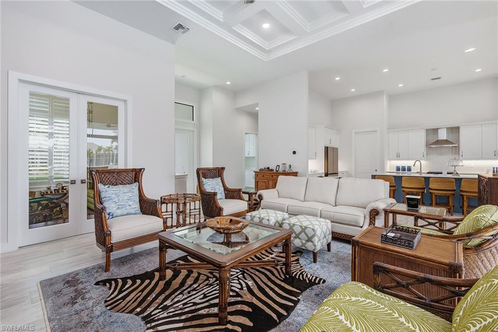 MARCO BEACH - Residential