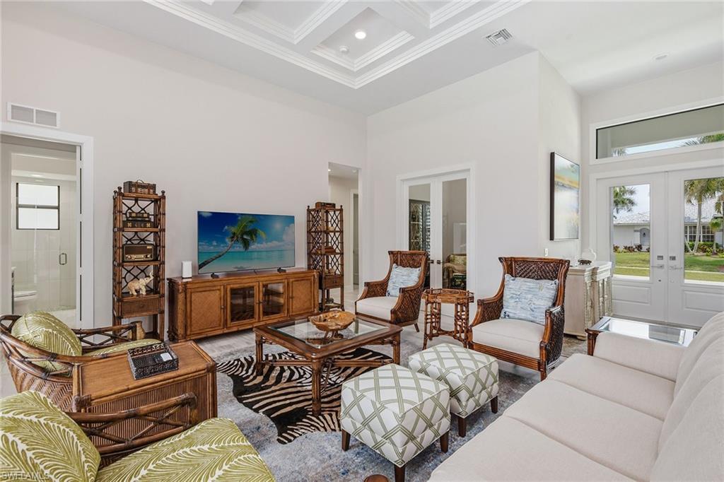 MARCO BEACH - Residential