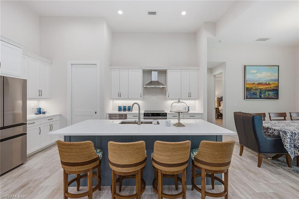 MARCO BEACH - Residential