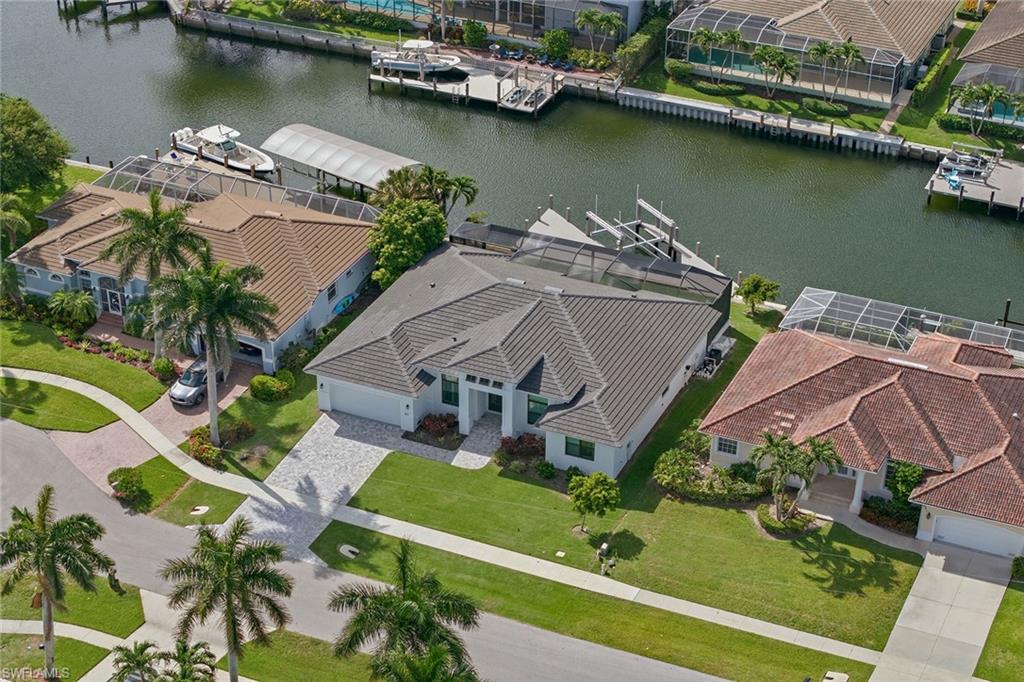 MARCO BEACH - Residential