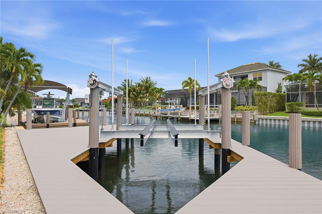 MARCO BEACH - Residential