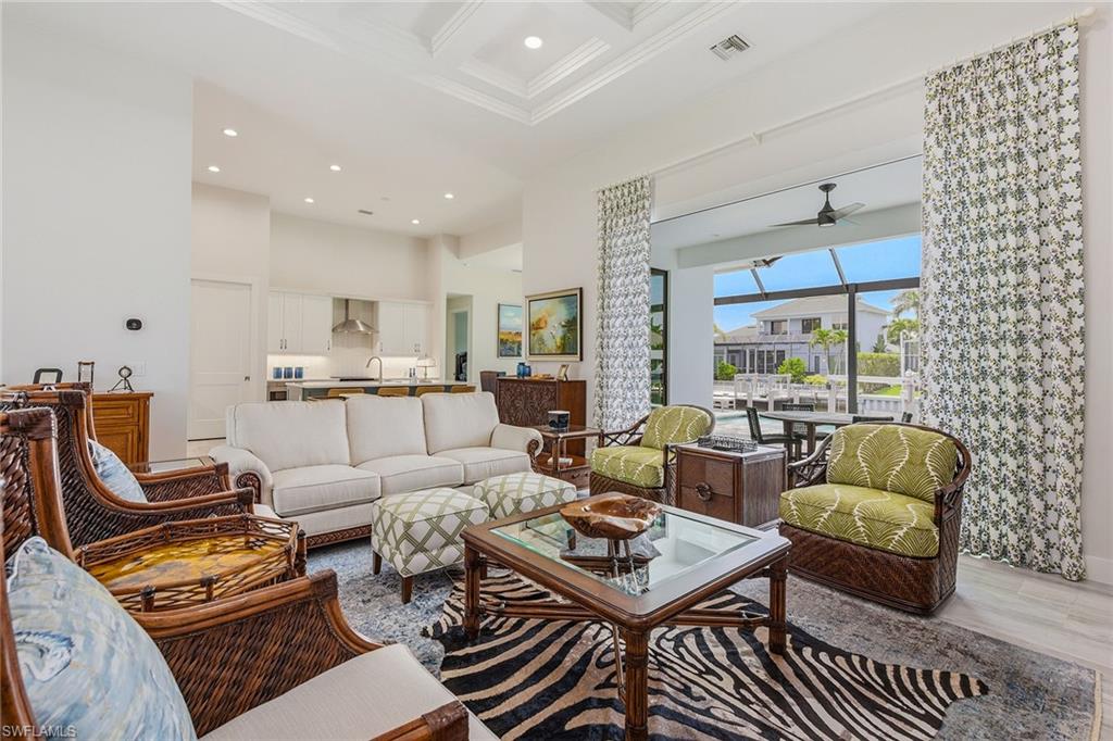 MARCO BEACH - Residential
