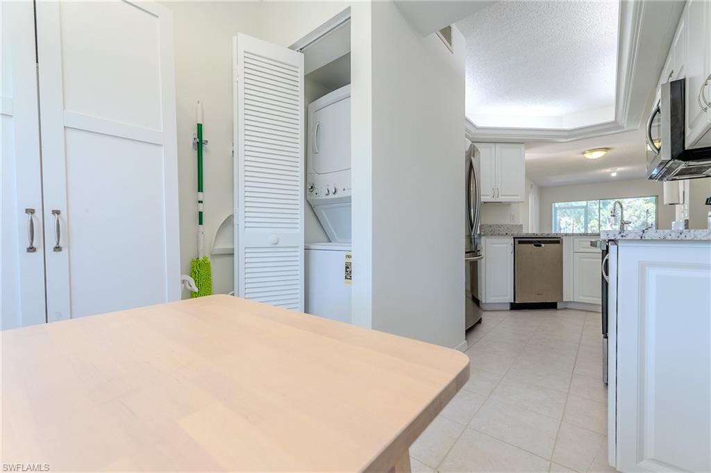 PIPERS POINTE - Residential
