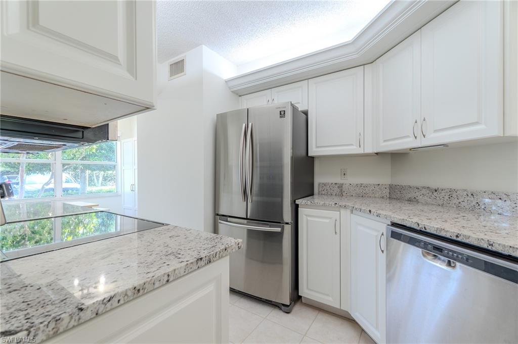 PIPERS POINTE - Residential