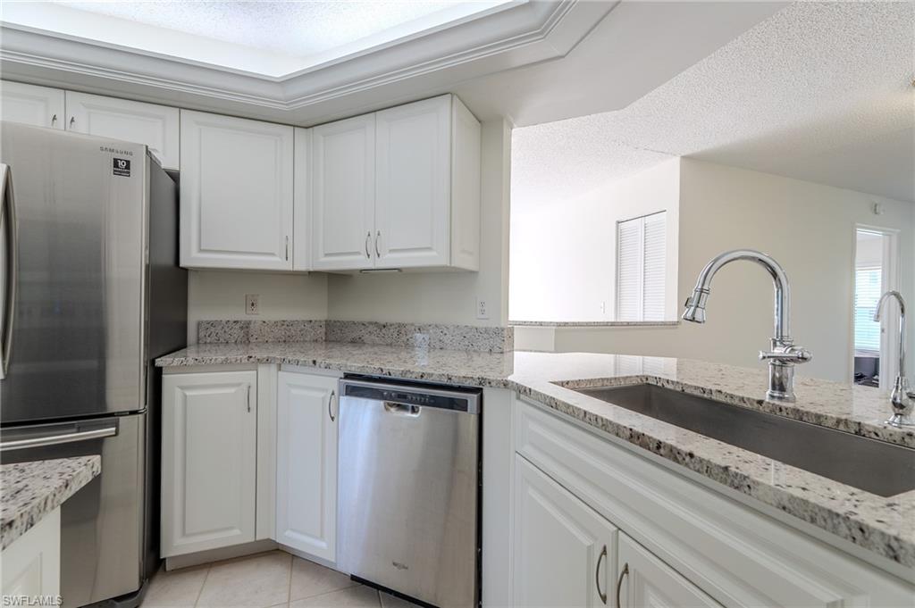 PIPERS POINTE - Residential