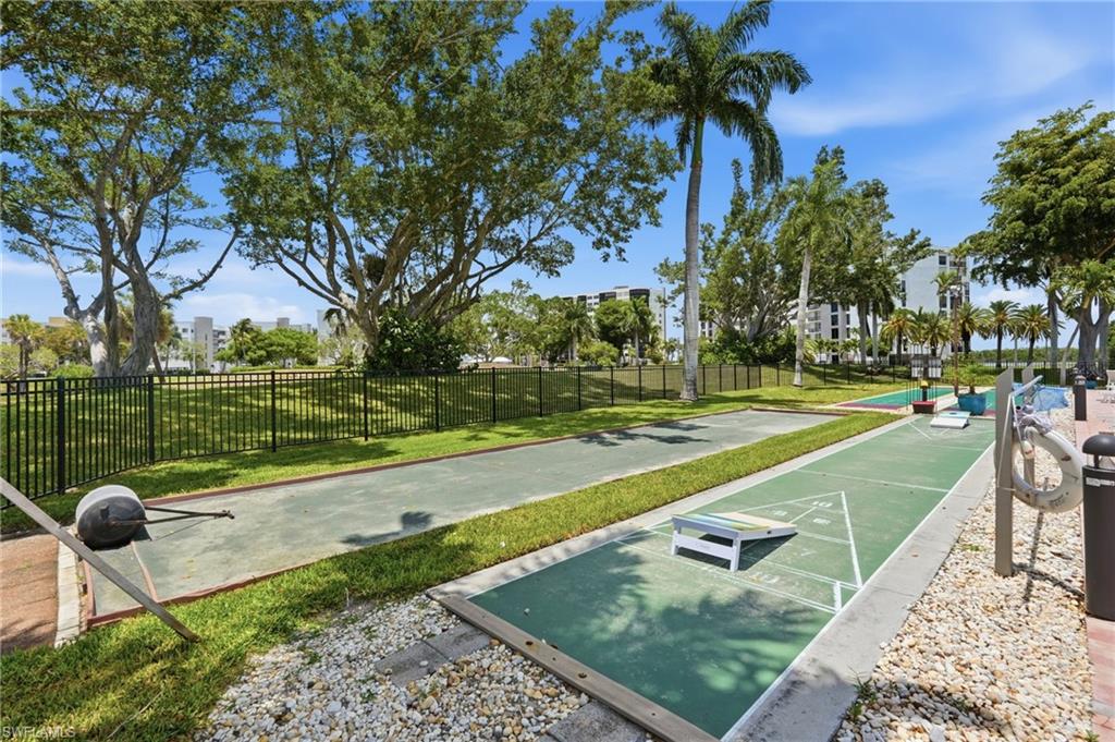 THE PALMS OF BAY BEACH - Residential