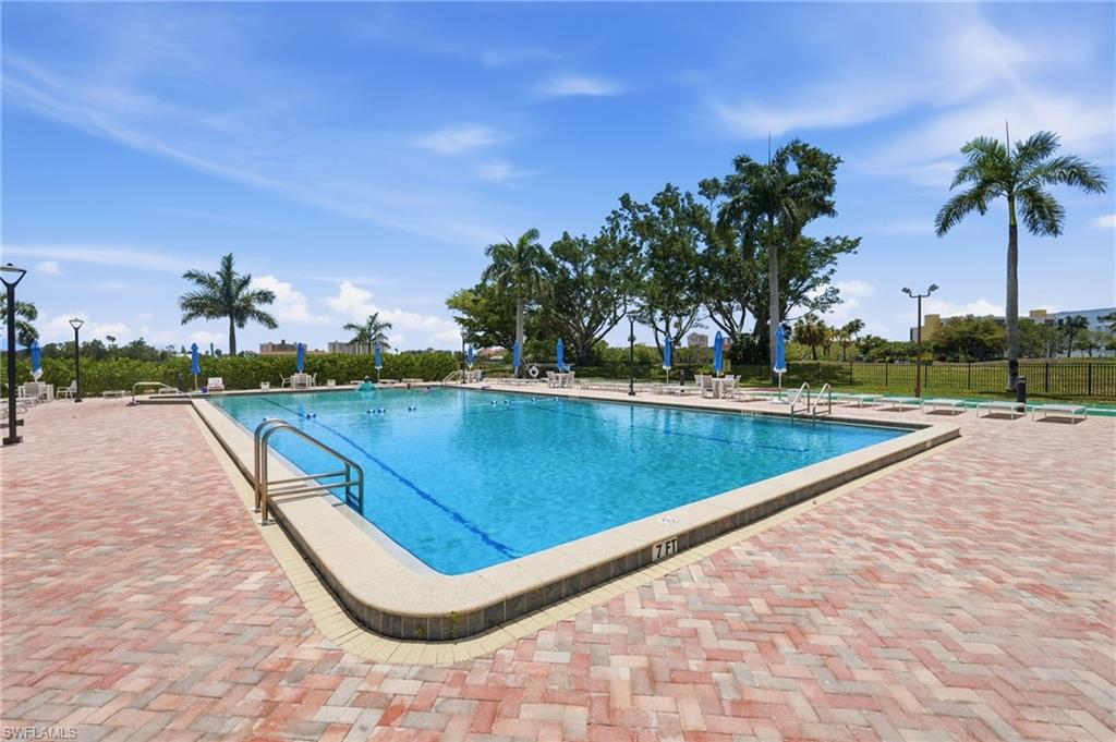 THE PALMS OF BAY BEACH - Residential