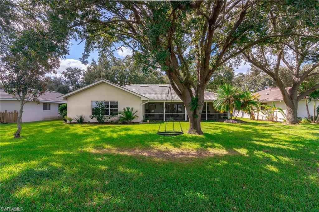 PINEWOOD LAKES - Residential