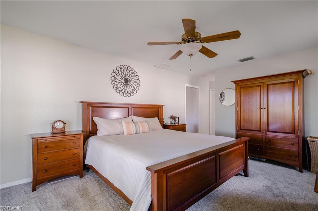 PINEWOOD LAKES - Residential