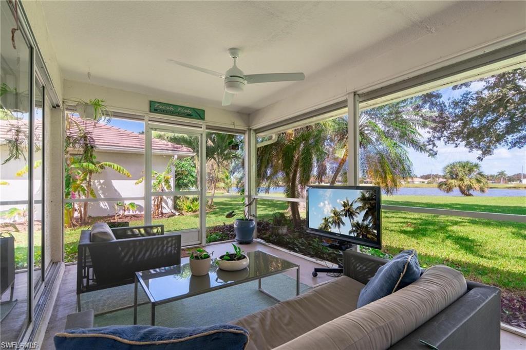 PINEWOOD LAKES - Residential